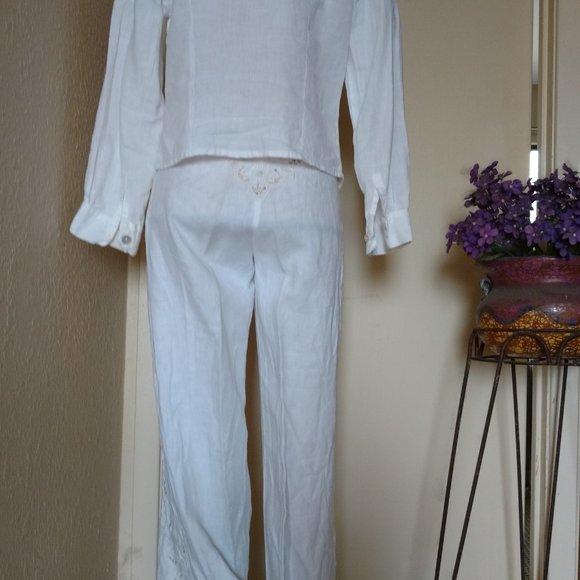 White Linen from Capri Size M (but runs Small) - Picture 5 of 8